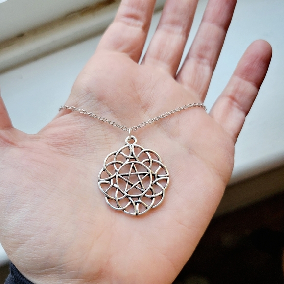 New Pentagram Necklace - Picture 2 of 6